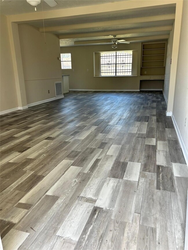 Foto del edificio - 3822 Ebbtide Dr