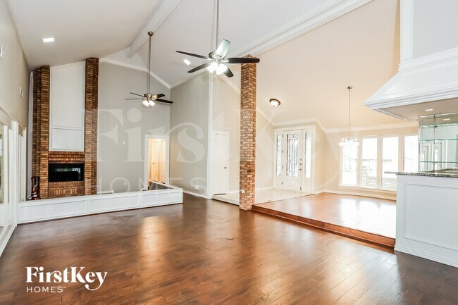 Building Photo - 4504 Francisco Ct