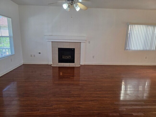 Foto del edificio - 2705 Granite Ridge Pl