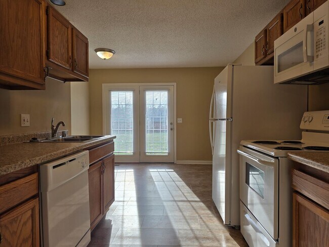 Foto del edificio - 1609 Bourland Ln