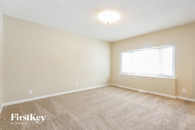 Foto del edificio - 341 Hanover Dr