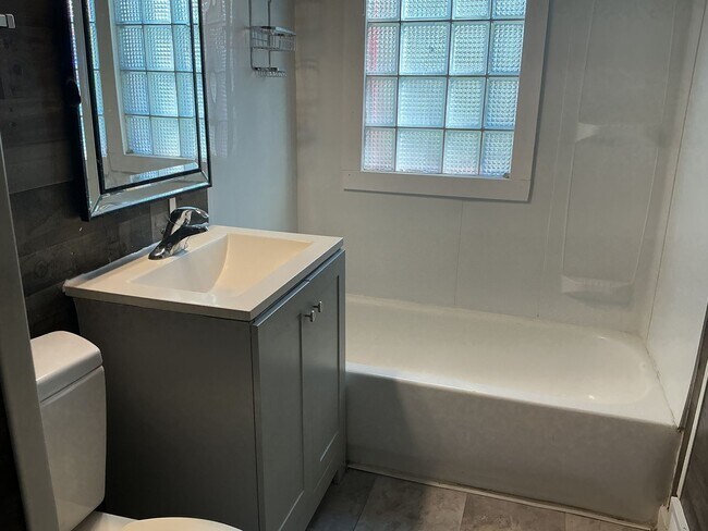 Foto del edificio - 5001-03 N 46th St