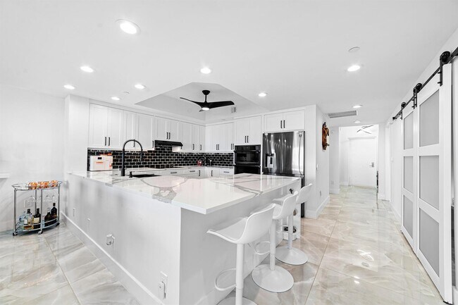 Foto del edificio - 2640 Lake Shore Dr