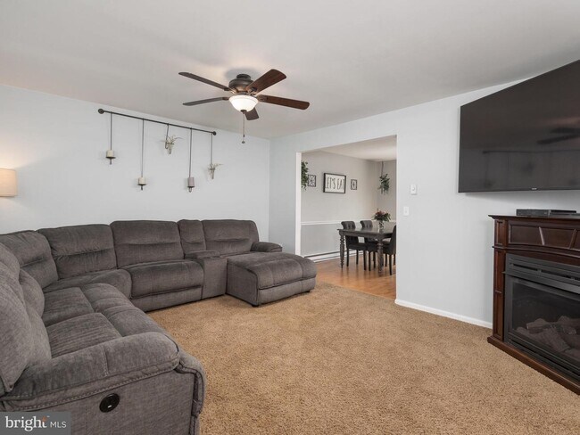 Foto del edificio - 9 Courtney Ln