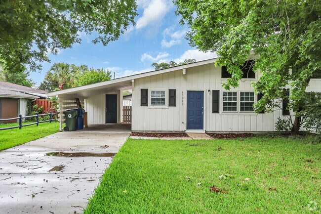 Building Photo - 6304 Timberline St