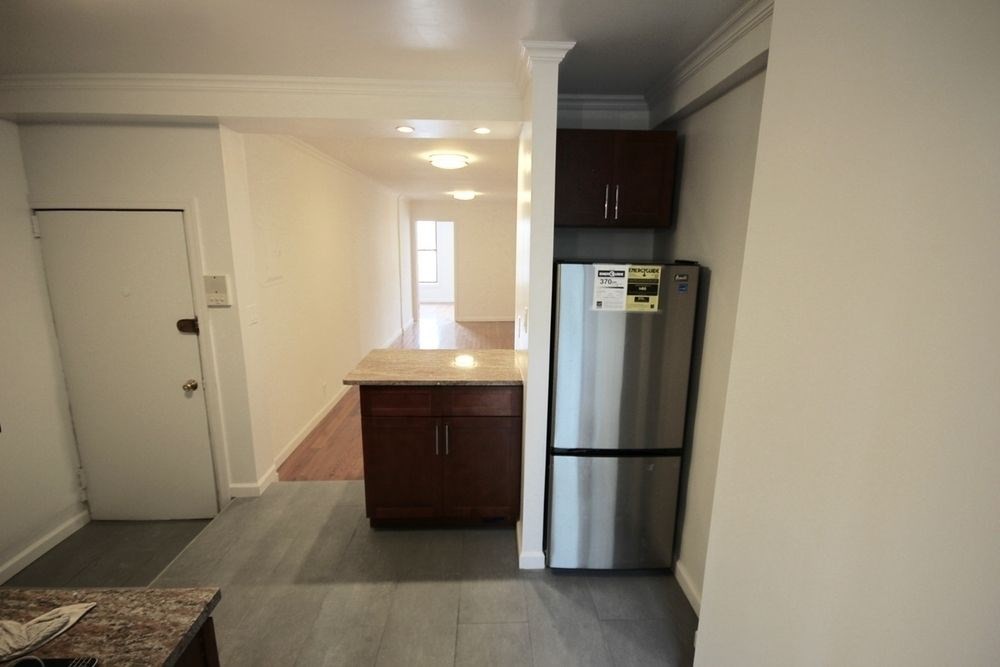 Primary Photo - 525 W 57th St