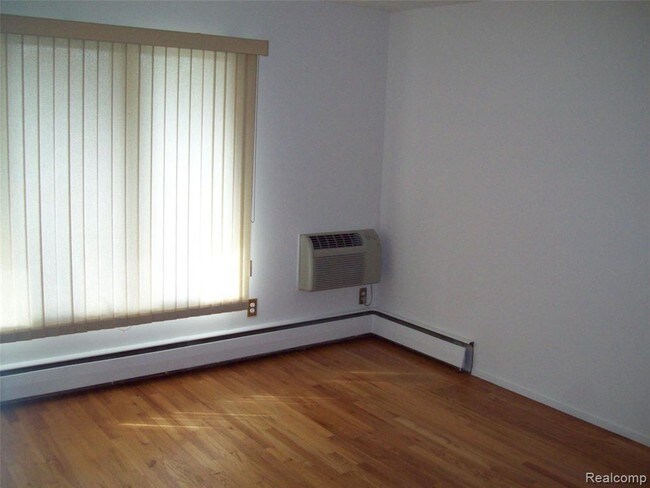 Foto del edificio - 370 Concord Pl