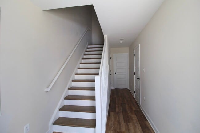 Building Photo - 1428 Appaloosa Ct