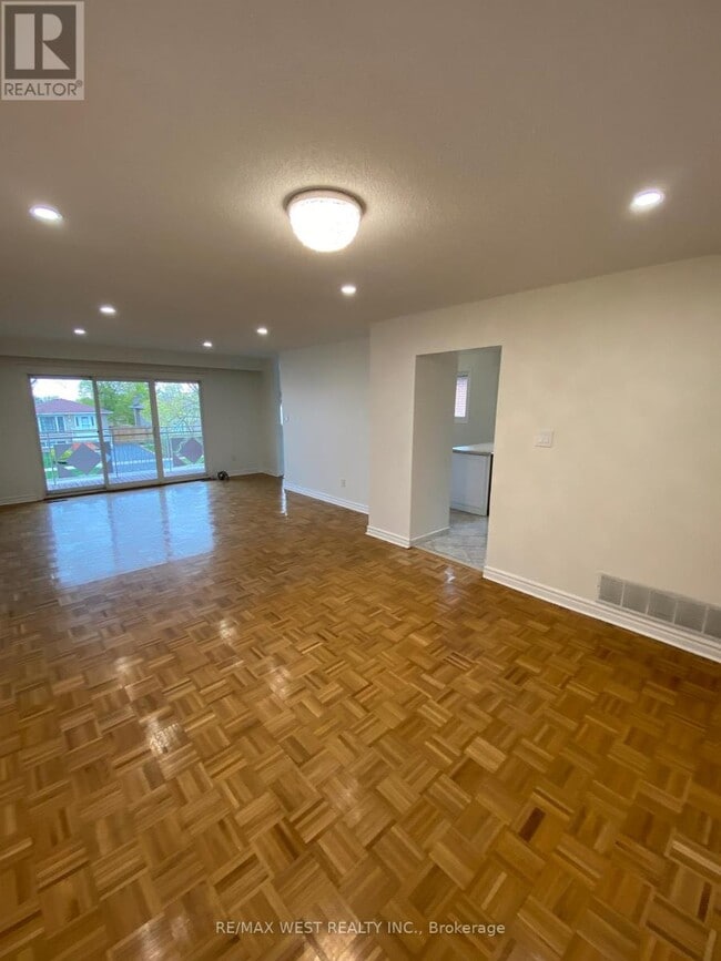 Building Photo - 2663 Sherhill Dr