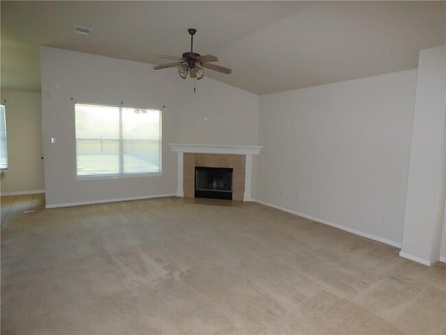 Building Photo - 1600 Melissa Oaks Ln