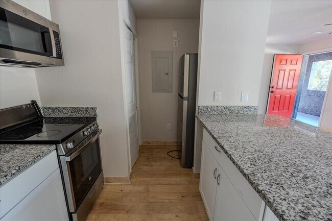 Building Photo - 2402 E M.L.K. Jr Blvd