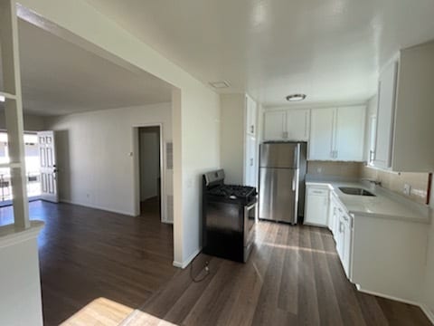 Building Photo - 4961 Coldwater Canyon Ave