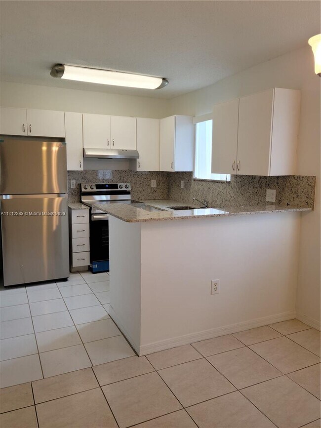 Foto del edificio - 13326 SW 152nd St