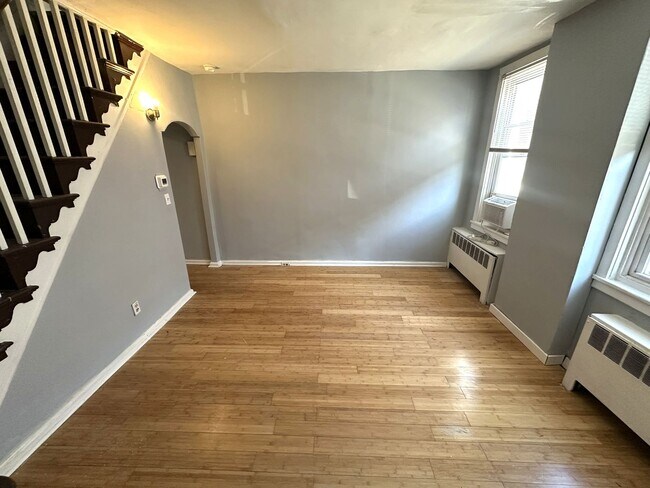 Foto del edificio - Gorgeous 2-Bedroom Townhome in Point Breeze! Available NOW!