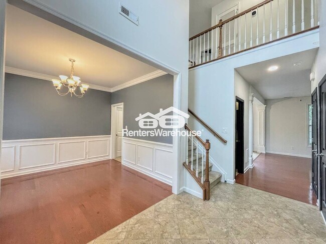 Foto del edificio - 2425 Brush Creek Ln