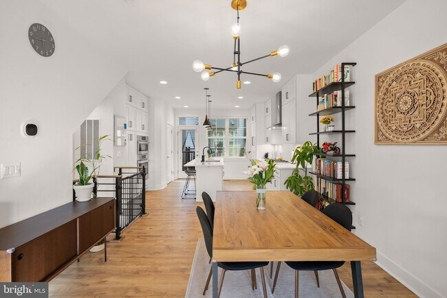 Foto del edificio - 11258 Faraday Park Dr.