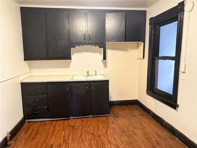 Foto del edificio - 6-7 Calihan Park