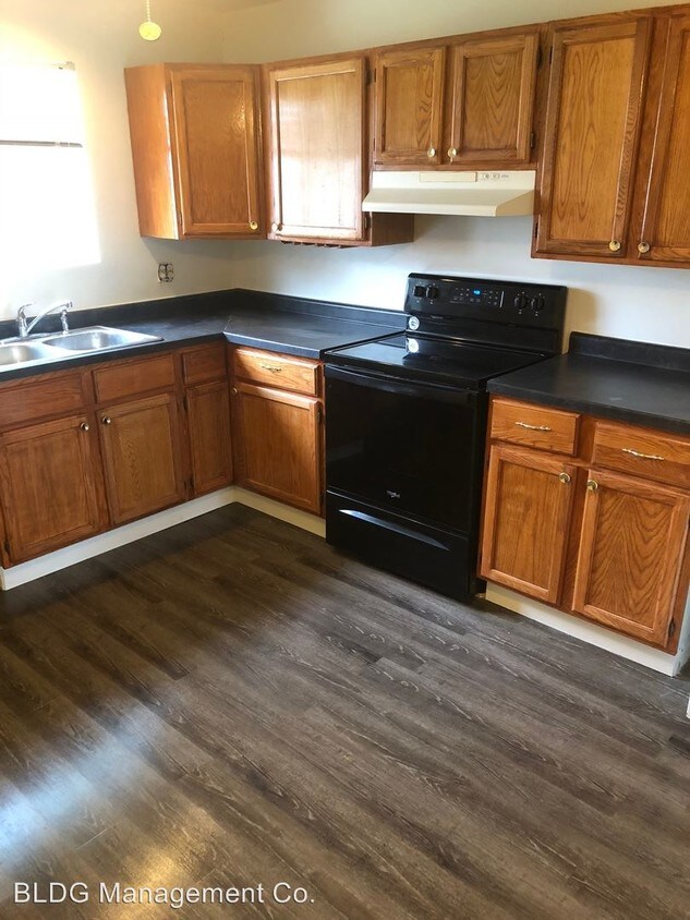 2330 W Nichols Rd, Arlington Heights, IL 60004 Apartment for Rent in