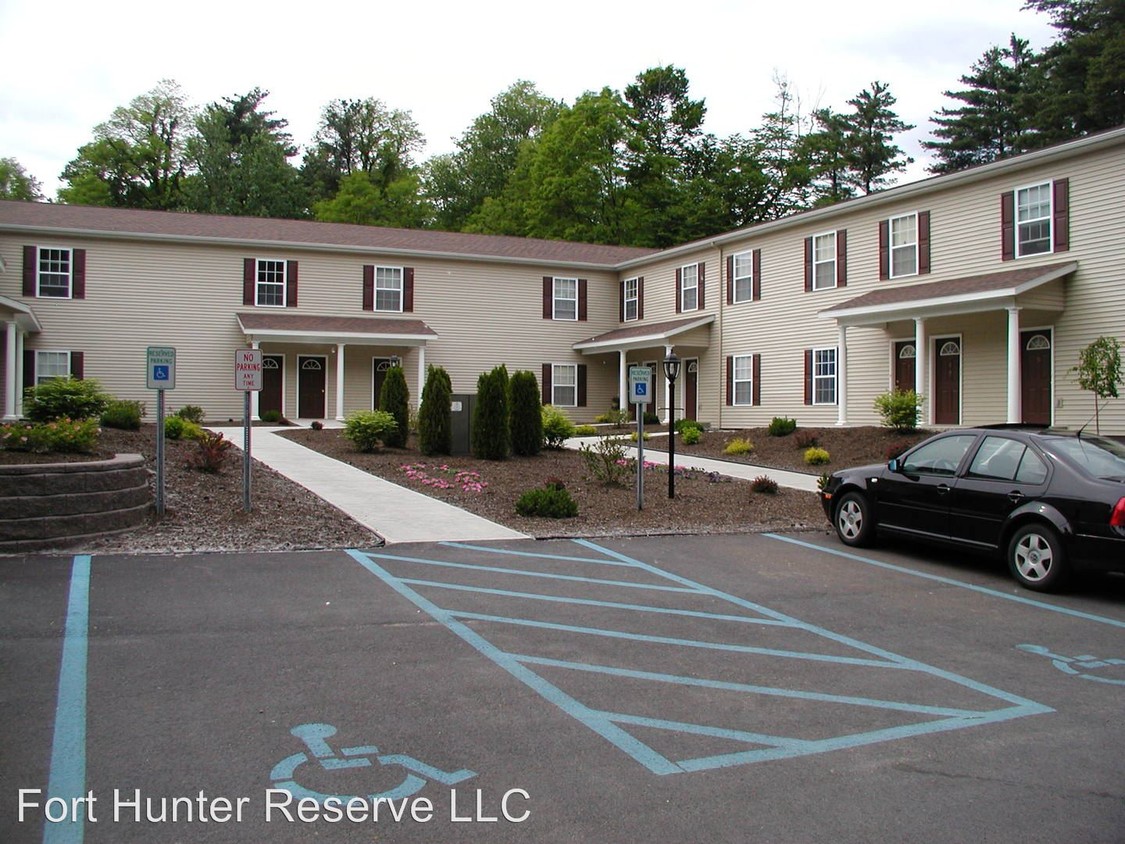 Primary Photo - 3158 Carman Rd