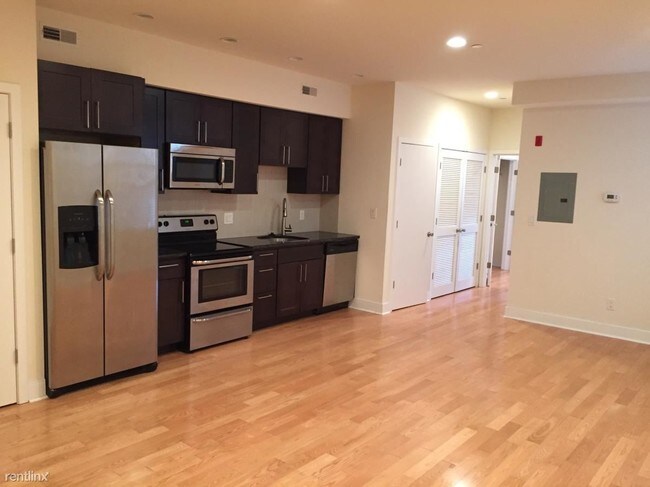 Building Photo - 1 br, 1 bath Apartment - 1612 South Street