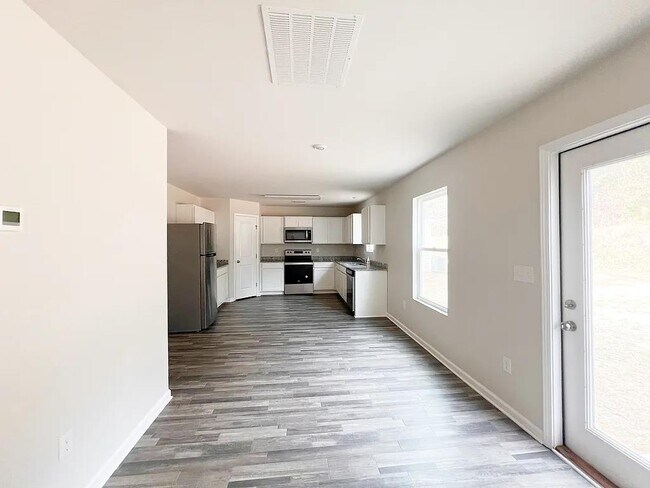 Building Photo - 520 Wagon Trail
