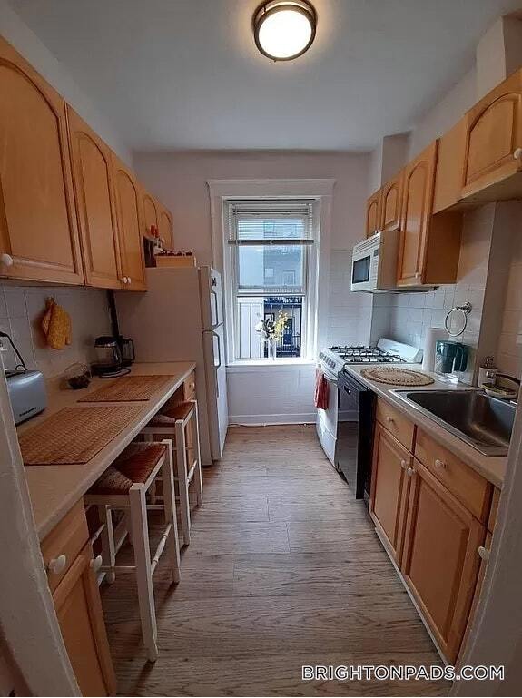 Building Photo - 316 Summit Ave