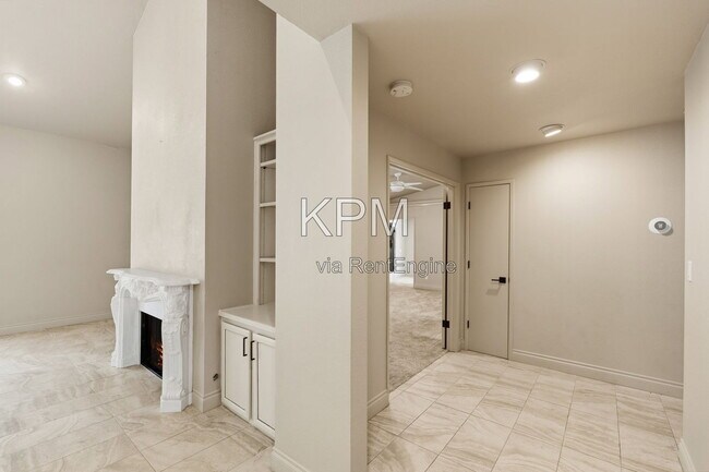 Building Photo - 3342 Cove Cir