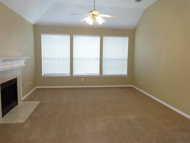 Foto del edificio - 8612 Ironwood Drive