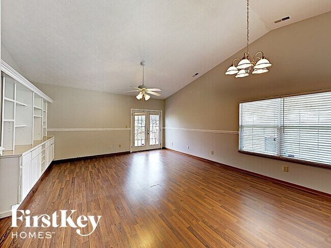Building Photo - 540 Buffalo Run Dr