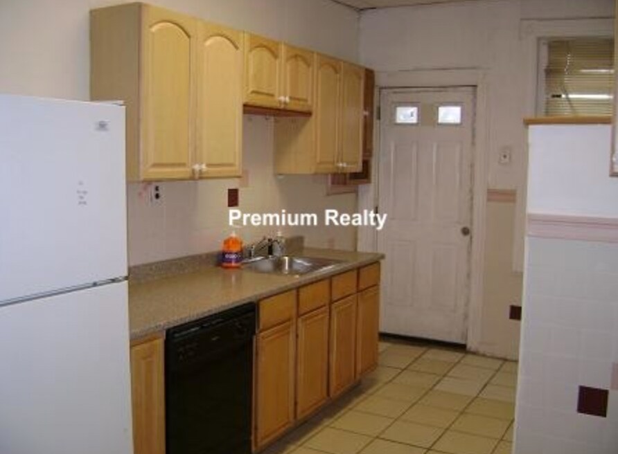Foto principal - 6 Linden St