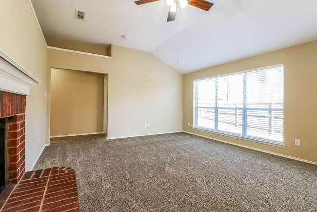 Building Photo - 10600 Copperwood Ln
