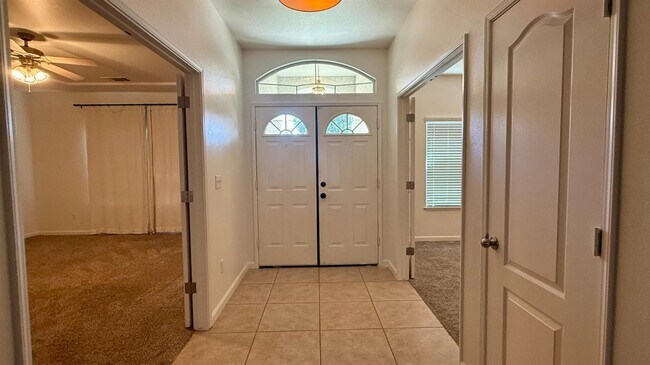 Foto del edificio - 1548 W Hampton Cir