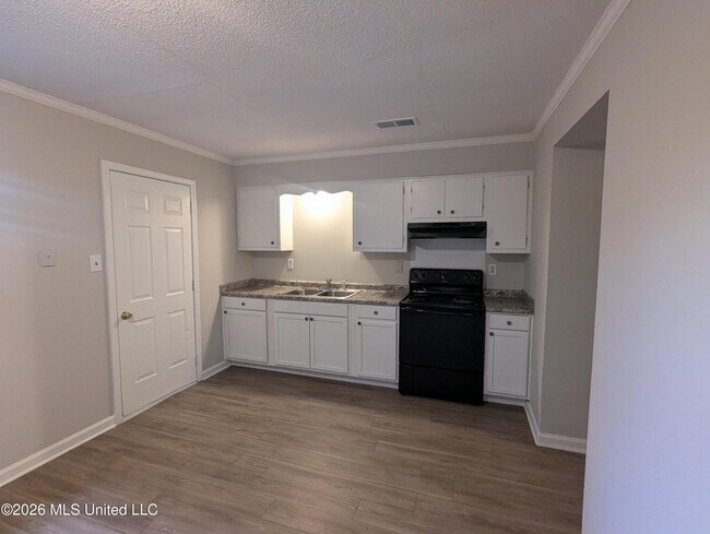 Foto del edificio - 5550 Winterwood Dr