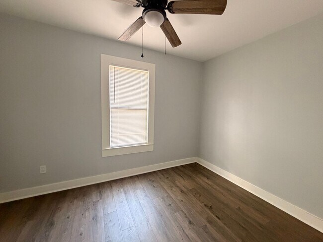 Foto del edificio - Discover this spacious 3-bedroom, 2-bathroom house in Atkins, AR