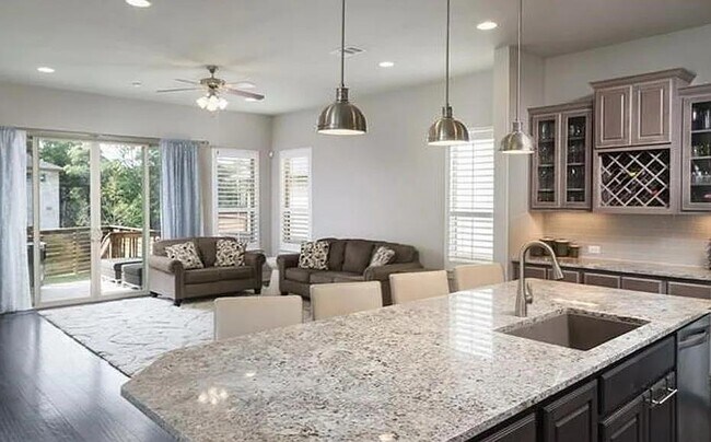 Building Photo - 11016 Cut Plains Loop