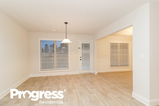 Foto del edificio - 16 Heartland Cir