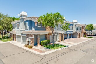 Building Photo - Artessa