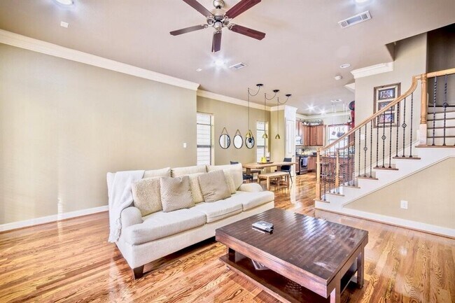 Foto del edificio - 2821 Sherwin St