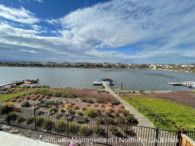 Foto del edificio - 5 br, 4 bath House - 17933 Eastman Court