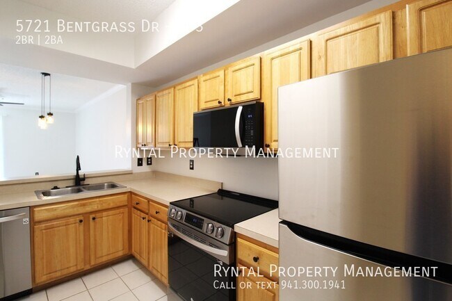 Foto del edificio - 5721 Bentgrass Dr