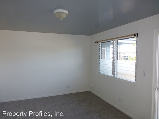 Building Photo - 668 Kilani Ave