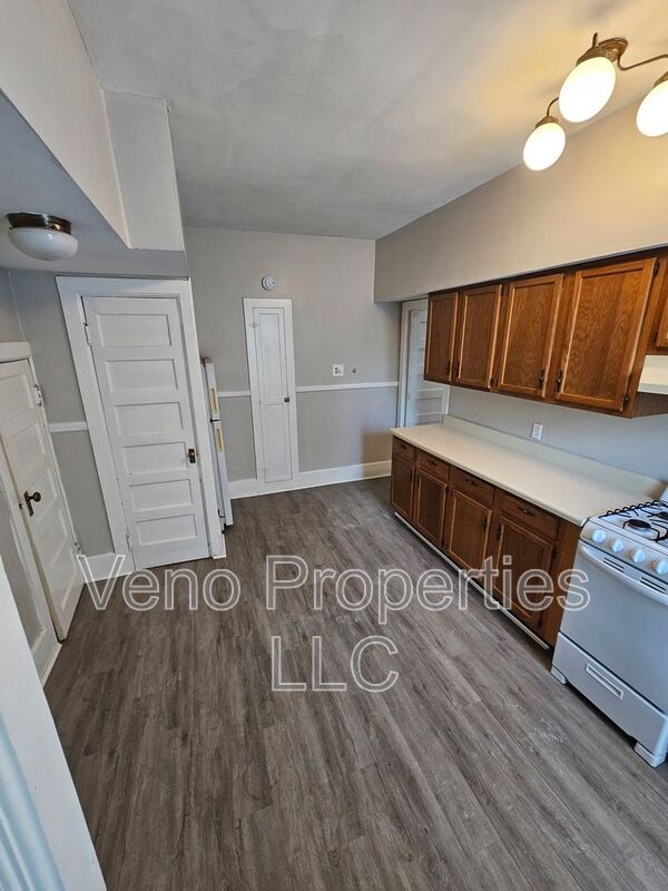 Foto del edificio - 50 Manning Blvd