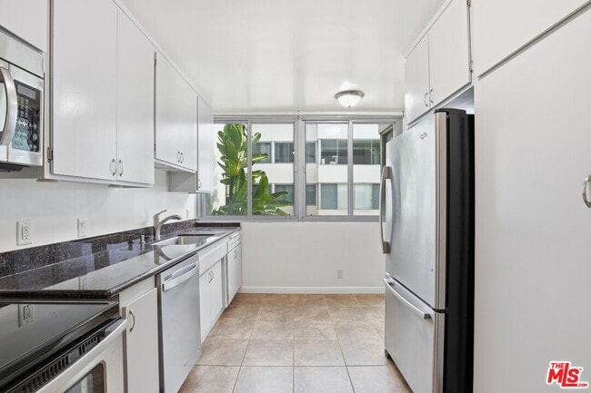 Foto del edificio - 8701 Delgany Ave