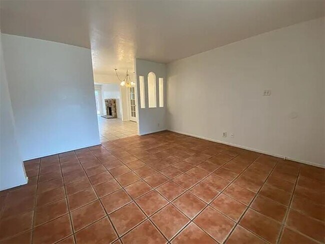 Foto del edificio - 3 bed, 1 bath home