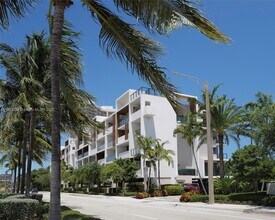 Building Photo - 3040 N Ocean Blvd