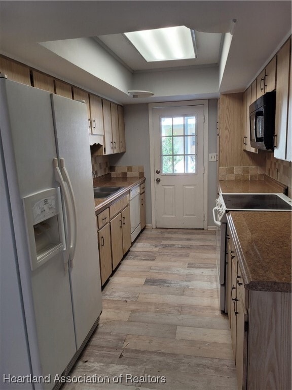 Foto del edificio - 1417 Kerry Dr