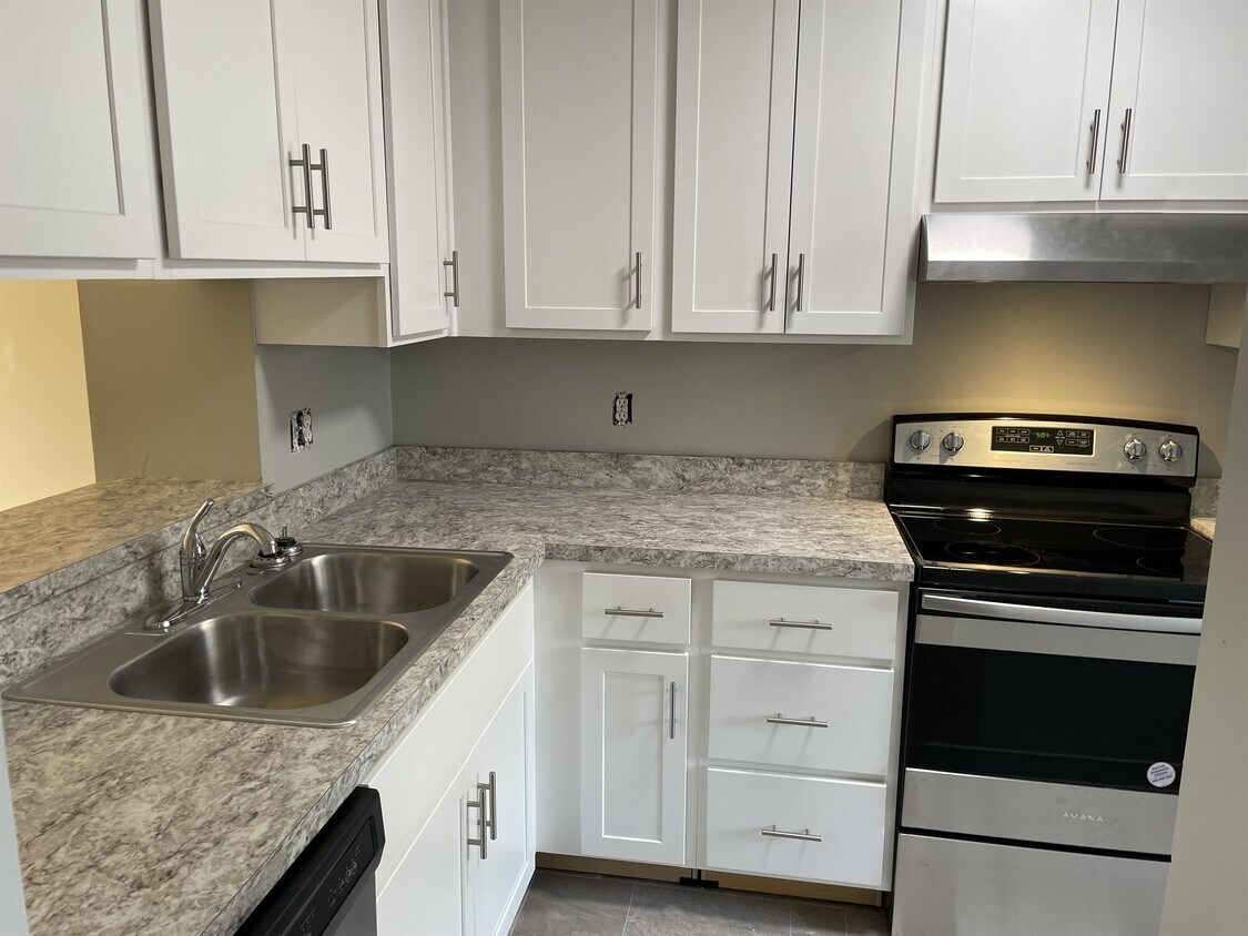 505 E Graham Pl, Bloomington, IN 47401 Townhome Rentals in