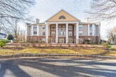 Foto principal - 600 Squire Ln