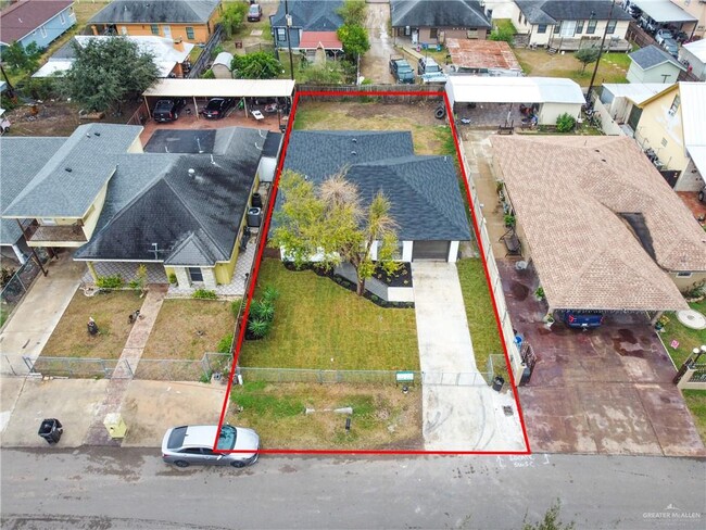 Building Photo - 1005 Alejandra St