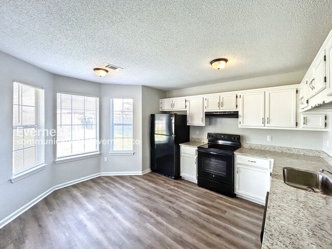 Building Photo - 2604 Bristol Cove